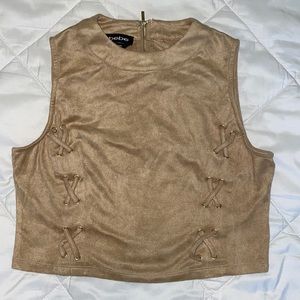 Velvet brown sleeveless shirt!